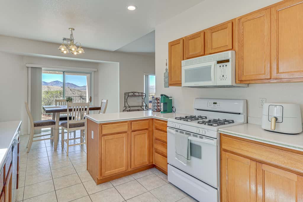 Desert Getaway w/ Serene Views in Bullhead City!