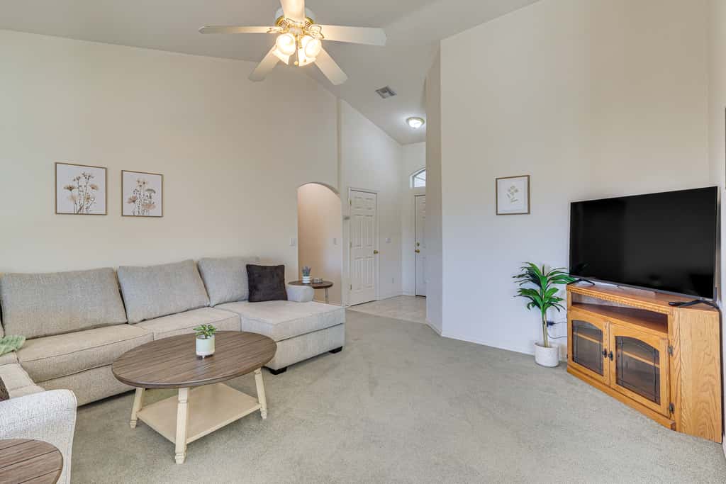Desert Getaway w/ Serene Views in Bullhead City!
