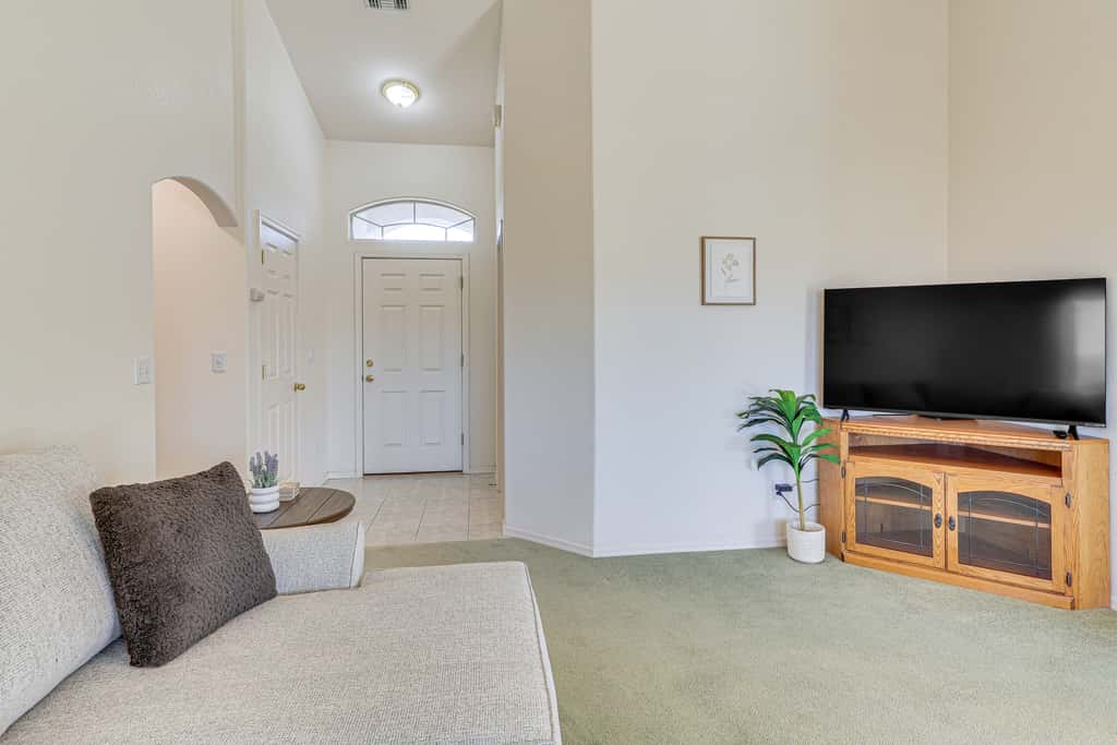 Desert Getaway w/ Serene Views in Bullhead City!