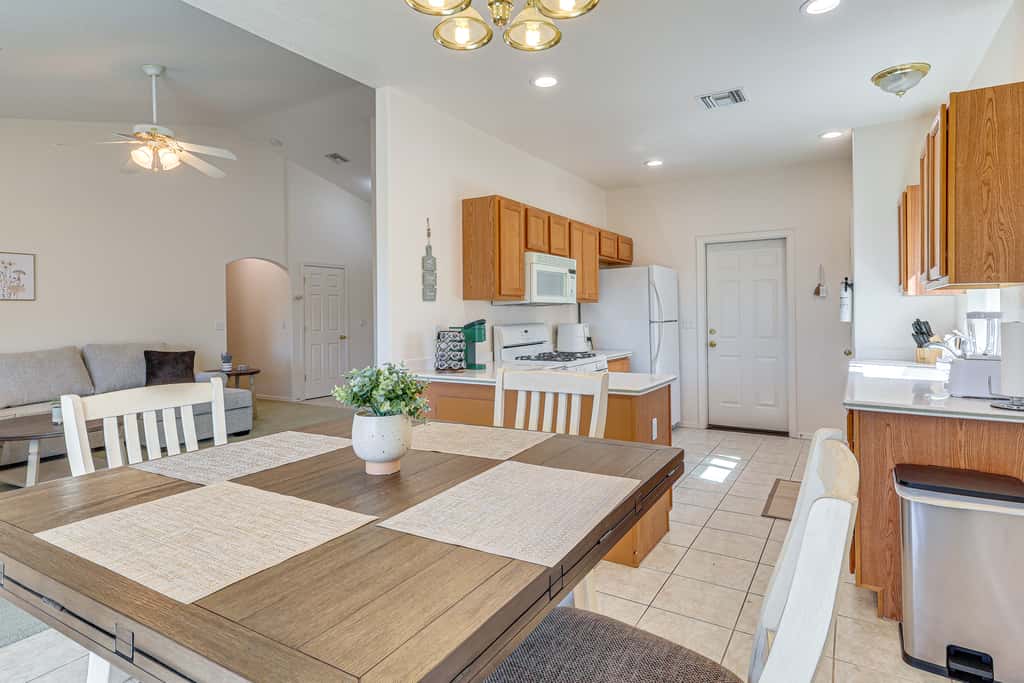 Desert Getaway w/ Serene Views in Bullhead City!