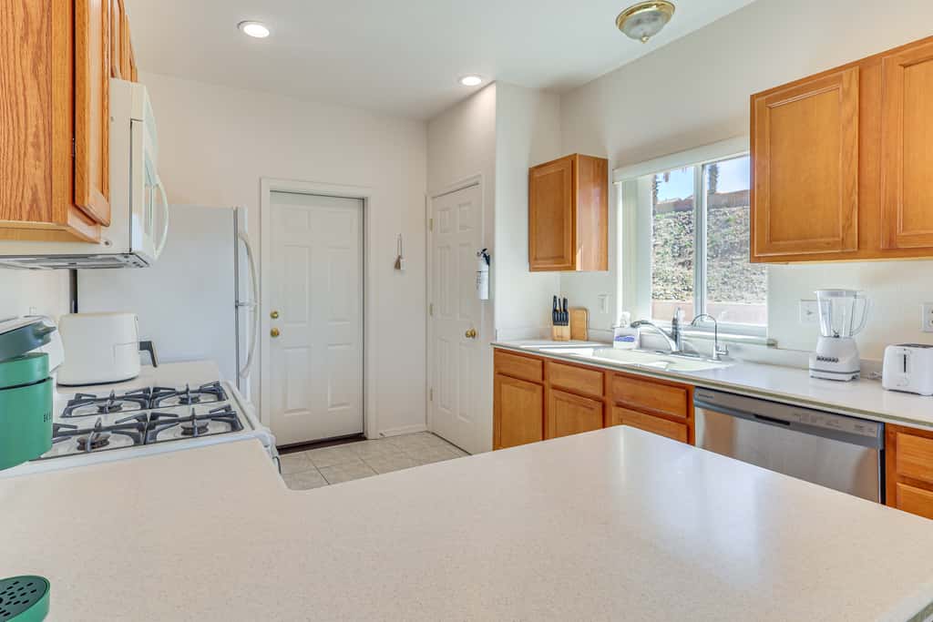 Desert Getaway w/ Serene Views in Bullhead City!