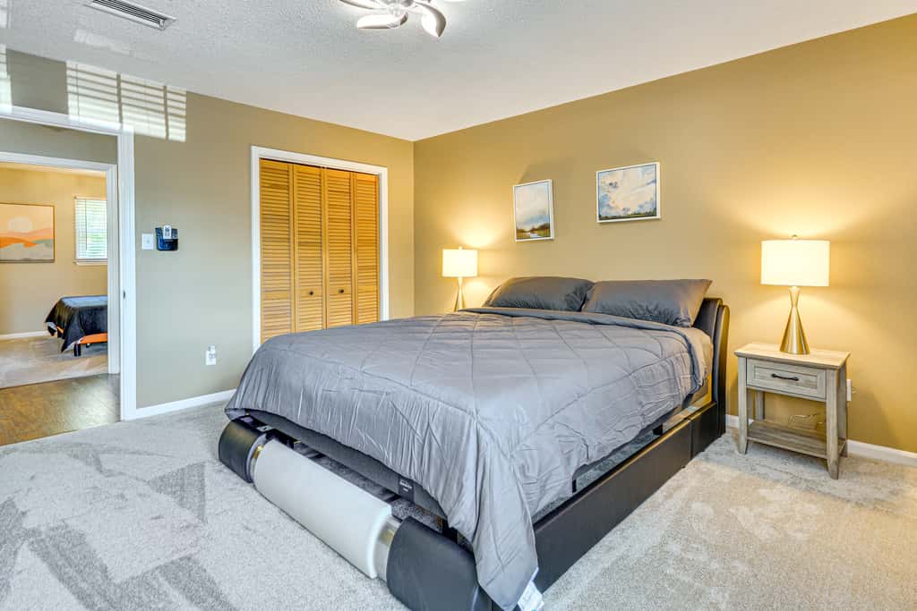 2 Mi to High Point University: Townhome w/ Patio