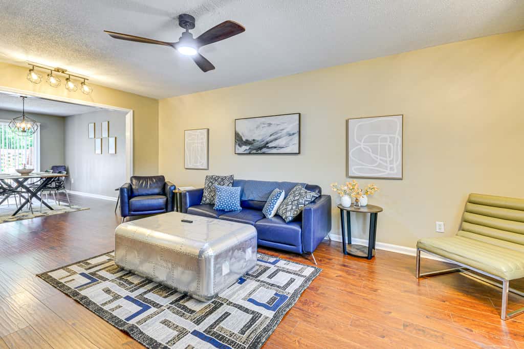 2 Mi to High Point University: Townhome w/ Patio
