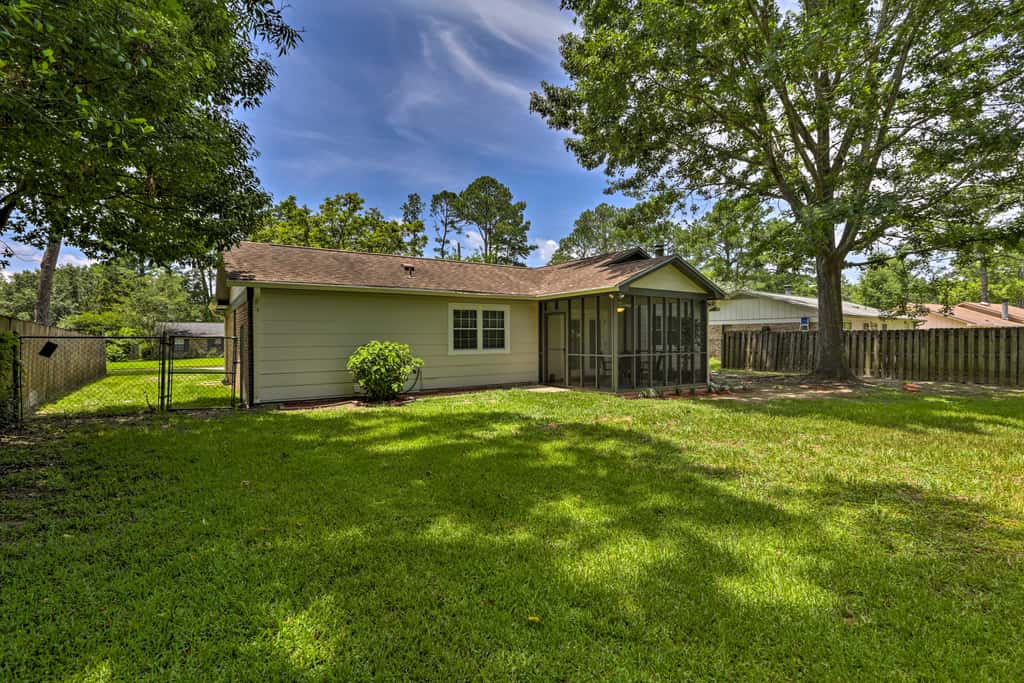 ~ 8 Mi to FSU: Bright Tallahassee Retreat!