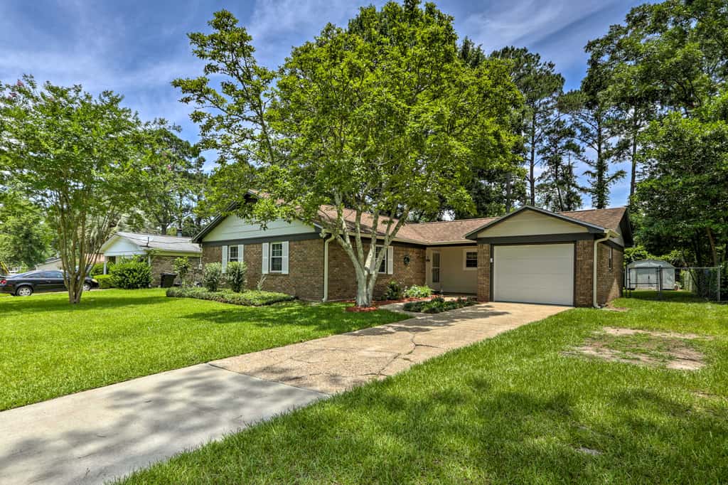 ~ 8 Mi to FSU: Bright Tallahassee Retreat!