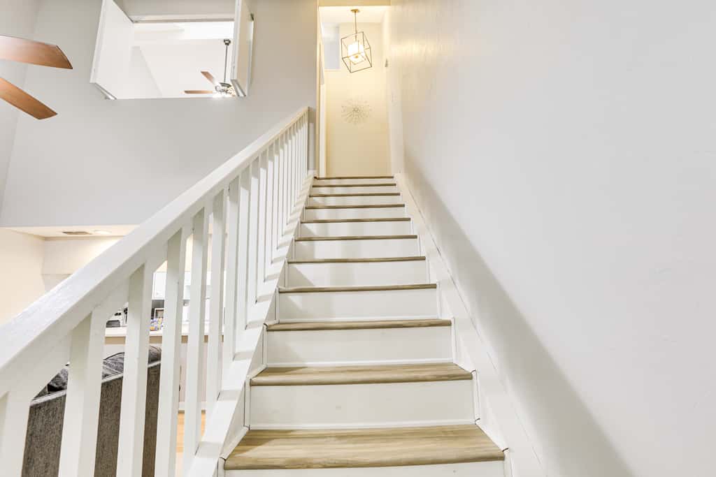 Updated Tallahassee Townhome: 3 Mi to Downtown!