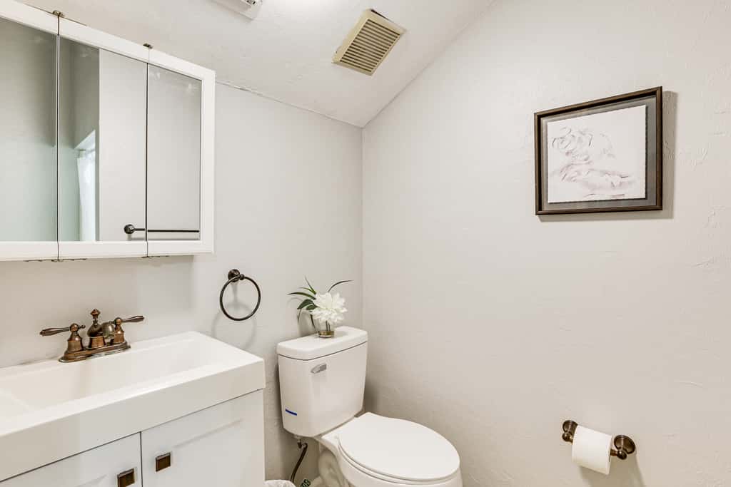 Updated Tallahassee Townhome: 3 Mi to Downtown!