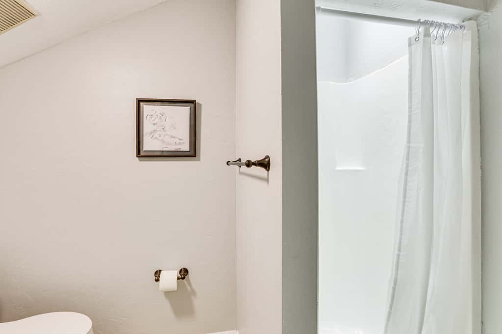 Updated Tallahassee Townhome: 3 Mi to Downtown!