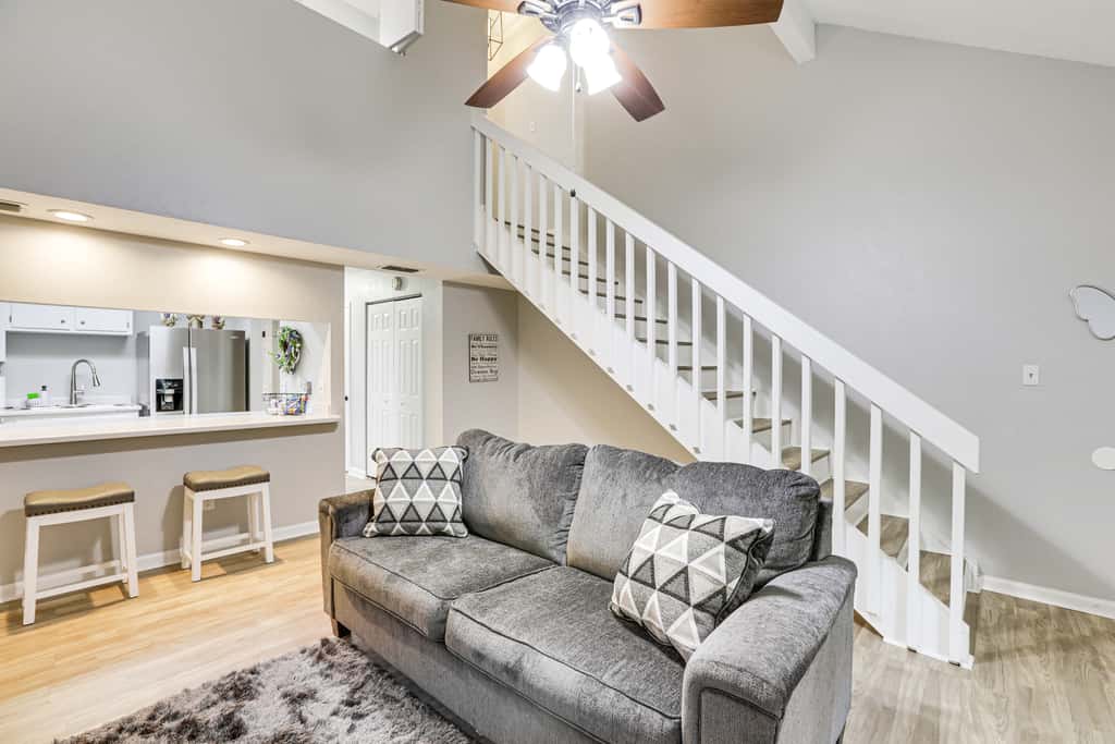 Updated Tallahassee Townhome: 3 Mi to Downtown!