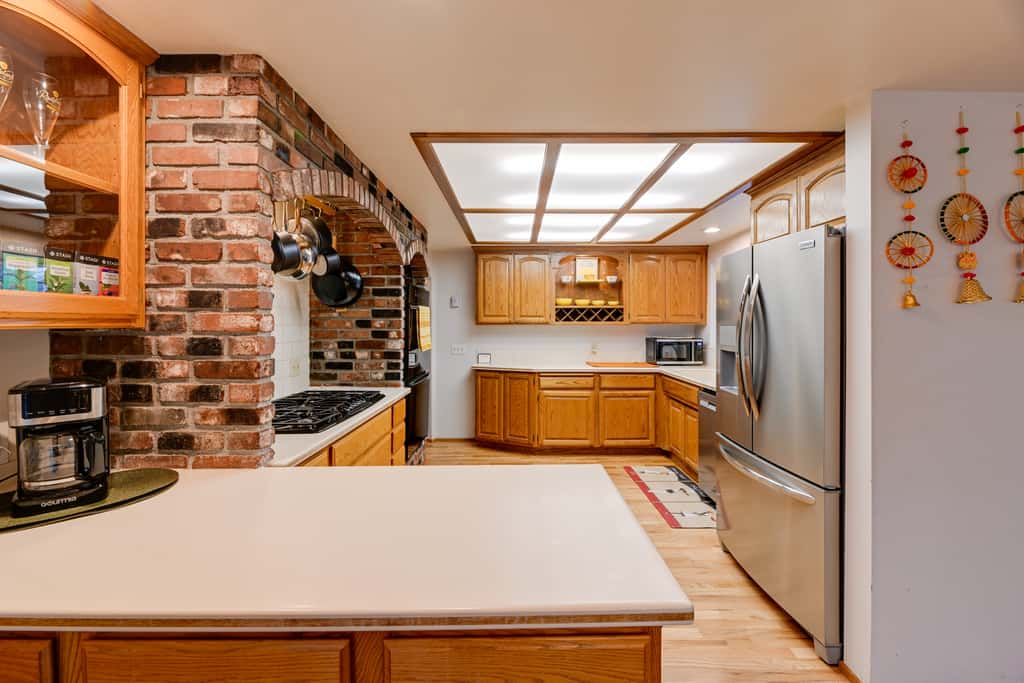 Spacious Grants Pass Home w/ Hot Tub & River Views