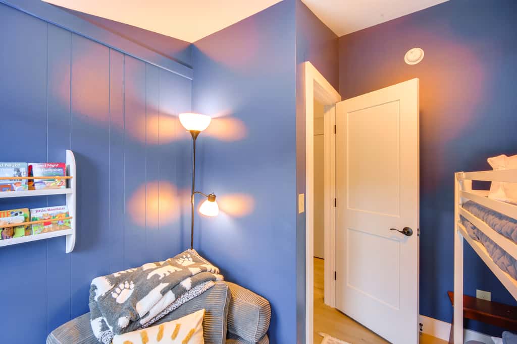 Comfortable Lincoln Home: Walk to Main Street!