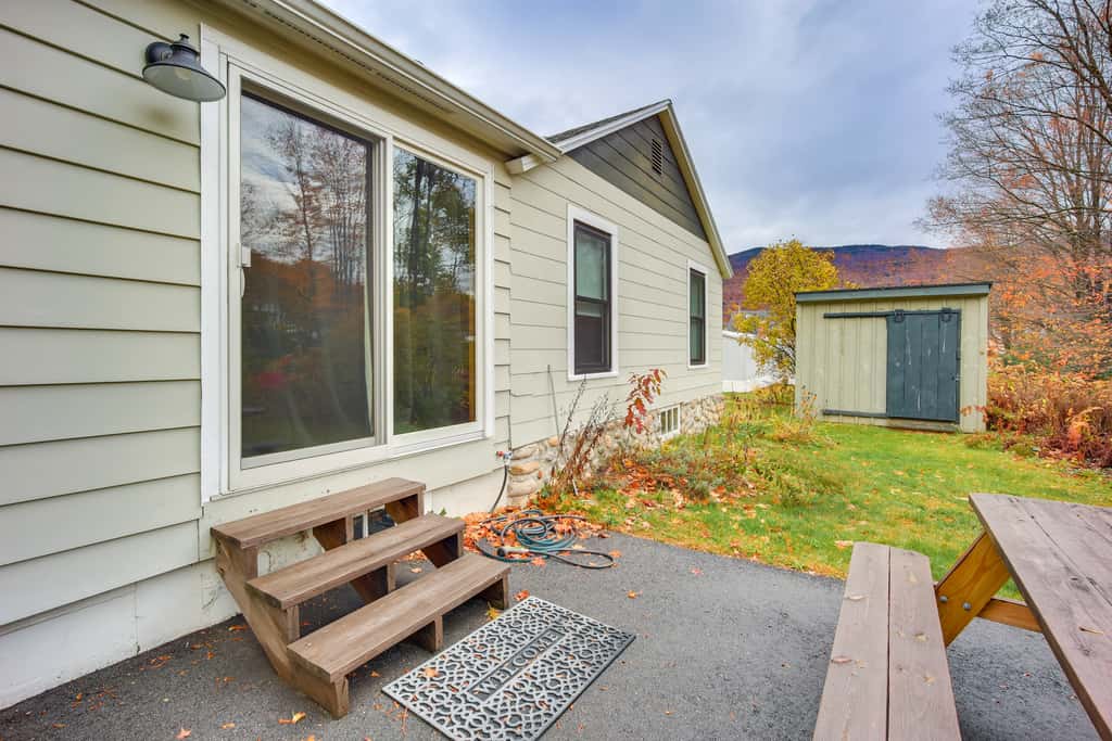 Comfortable Lincoln Home: Walk to Main Street!