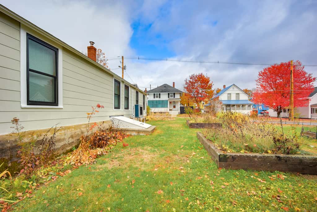 Comfortable Lincoln Home: Walk to Main Street!