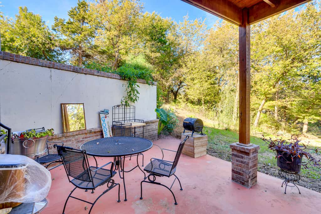 Lakefront Getaway w/ Hot Tub & Yard in OKC!