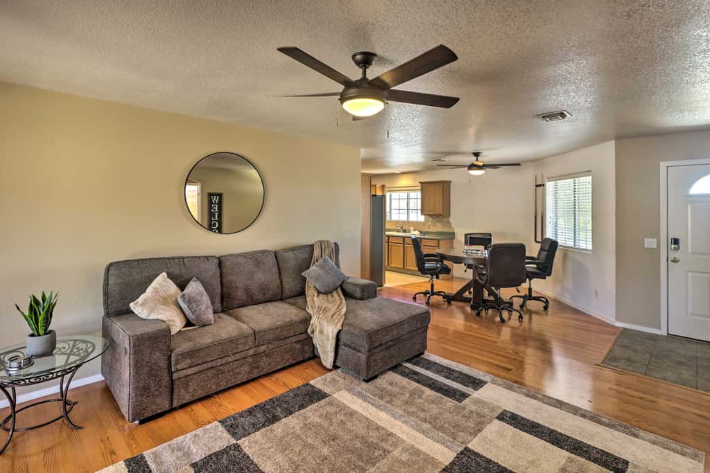 Lake Havasu City Home w/ Patio ~ 3 Mi to Lake
