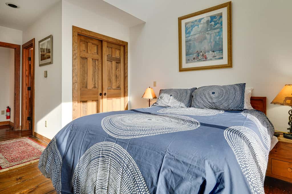 Near Okemo & Killington: Home w/ Sauna & Fireplace