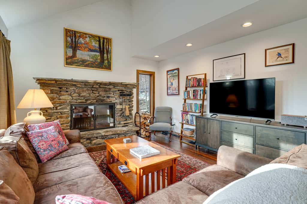 Near Okemo & Killington: Home w/ Sauna & Fireplace