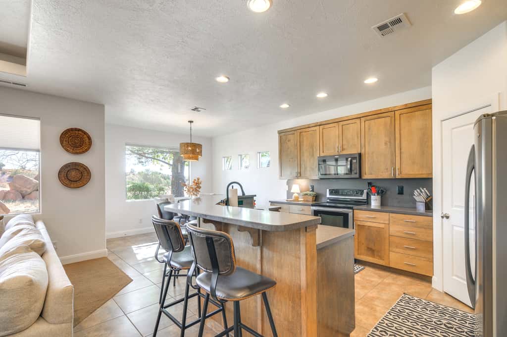 Zion Area Home w/ Scenic Views & Private Hot Tub!