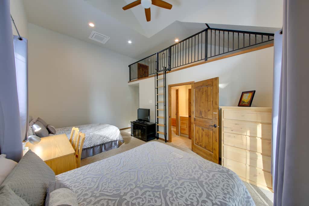 Expansive Group Lake House w/ Private Hot Tub!
