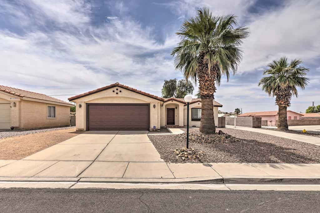 5 Mi to the River! Bullhead City Home w/ Pool