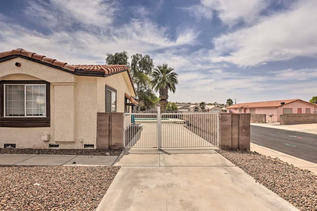 5 Mi to the River! Bullhead City Home w/ Pool