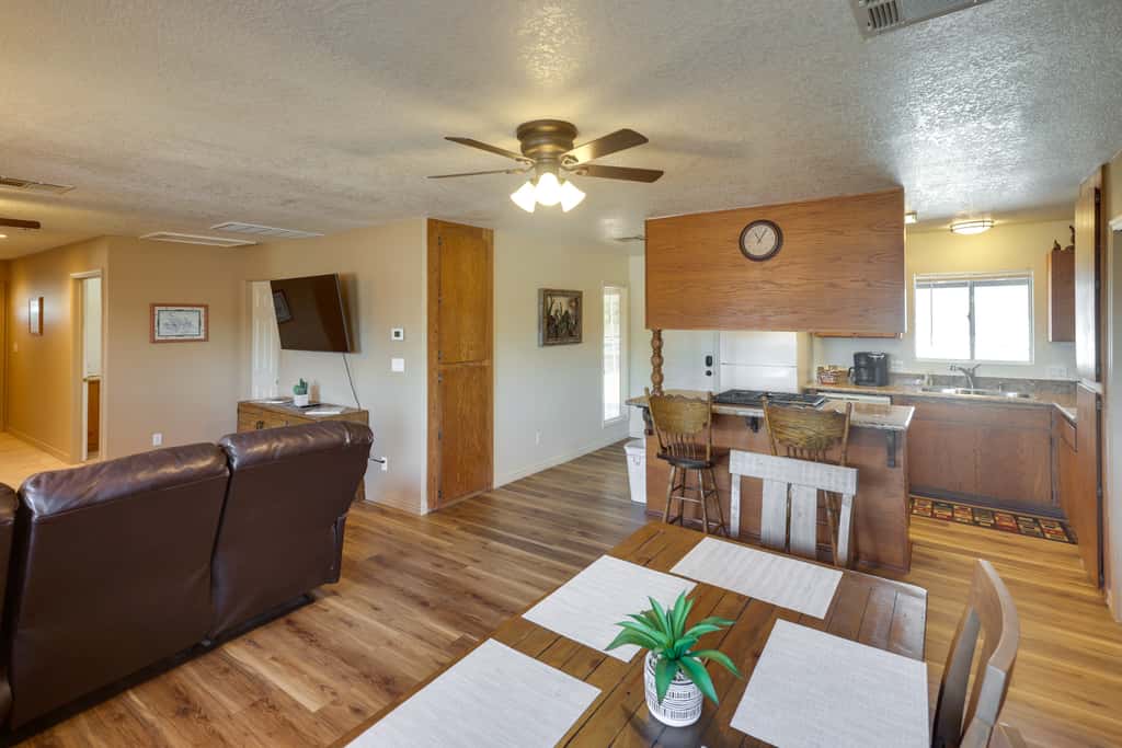 Dog-Friendly Bullhead City Home - Walk to River!