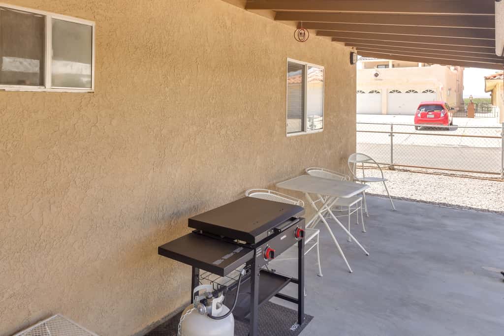 Dog-Friendly Bullhead City Home - Walk to River!