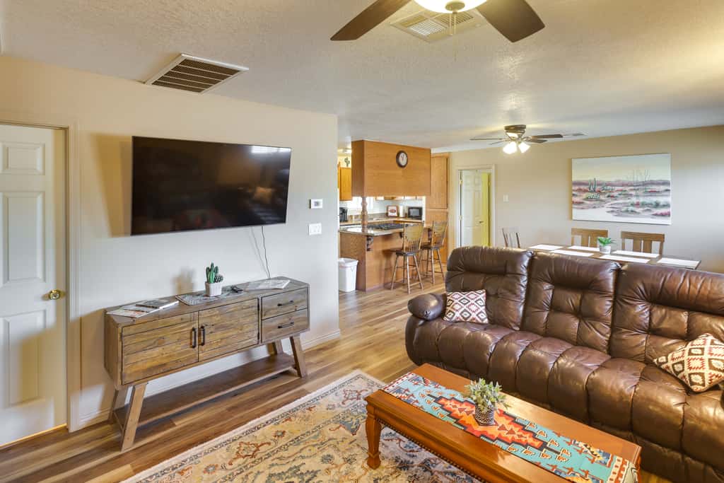 Dog-Friendly Bullhead City Home - Walk to River!