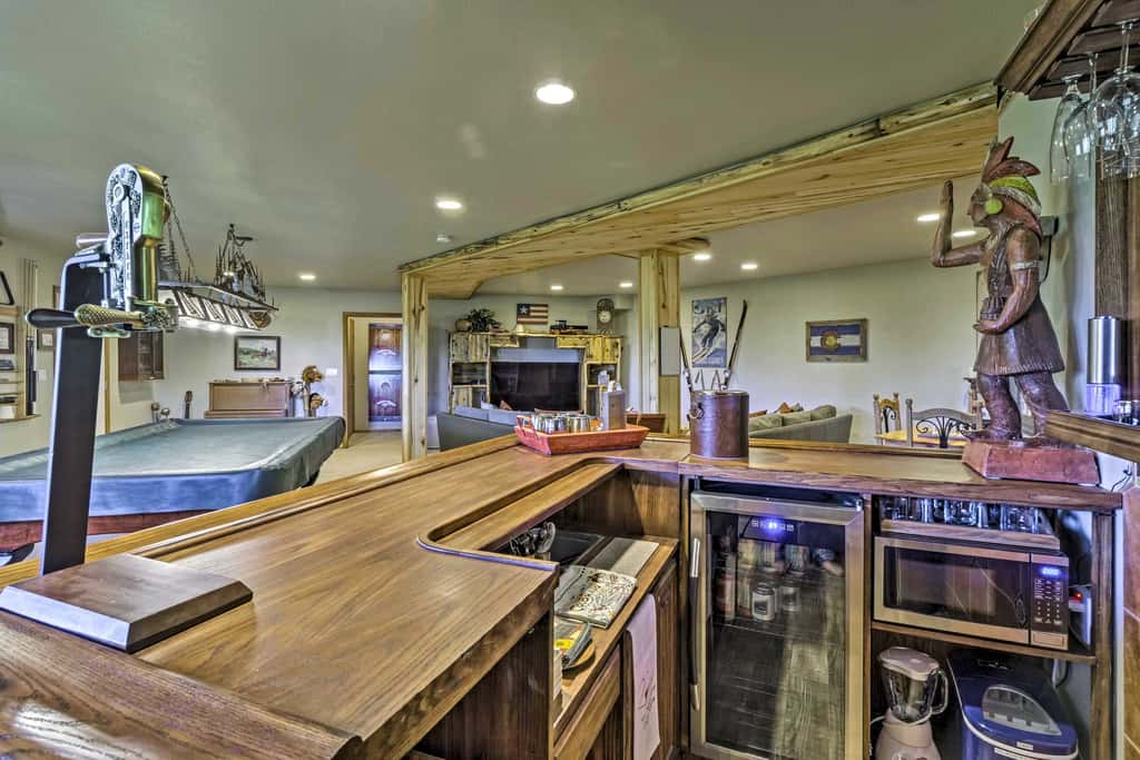 Spacious Fairplay Retreat w/ Hot Tub & Fire Pit!