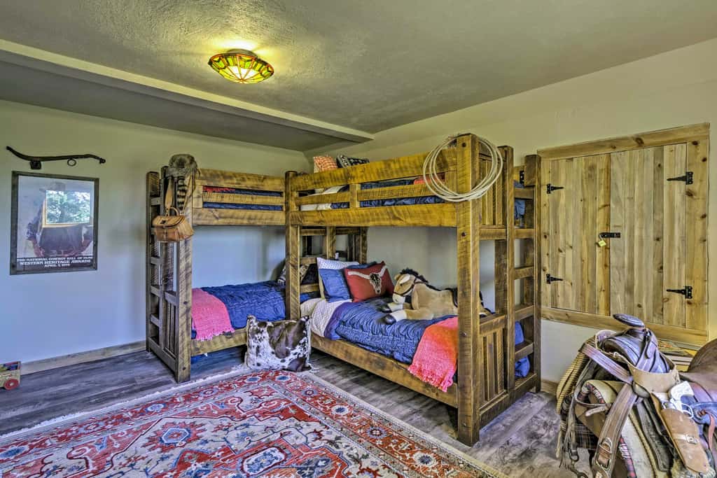 Spacious Fairplay Retreat w/ Hot Tub & Fire Pit!