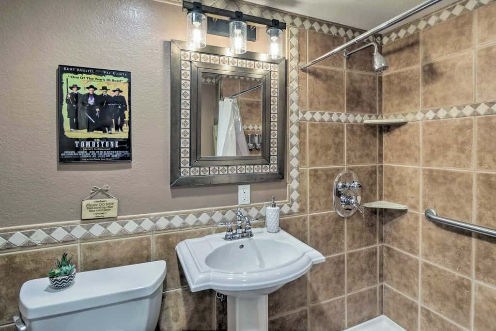 Spacious Fairplay Retreat w/ Hot Tub & Fire Pit!