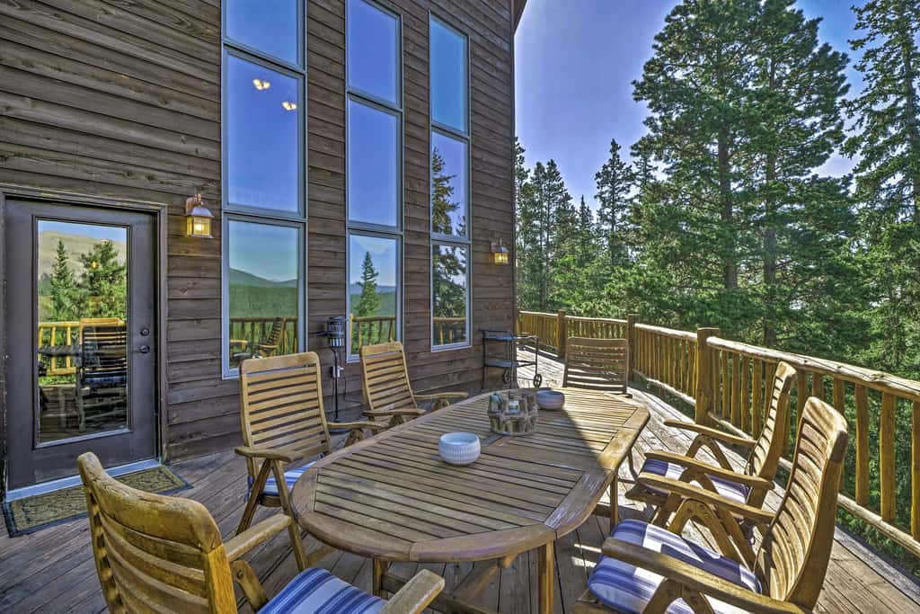 Spacious Fairplay Retreat w/ Hot Tub & Fire Pit!