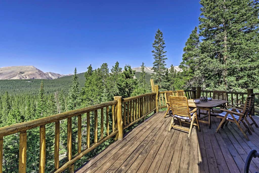 Spacious Fairplay Retreat w/ Hot Tub & Fire Pit!