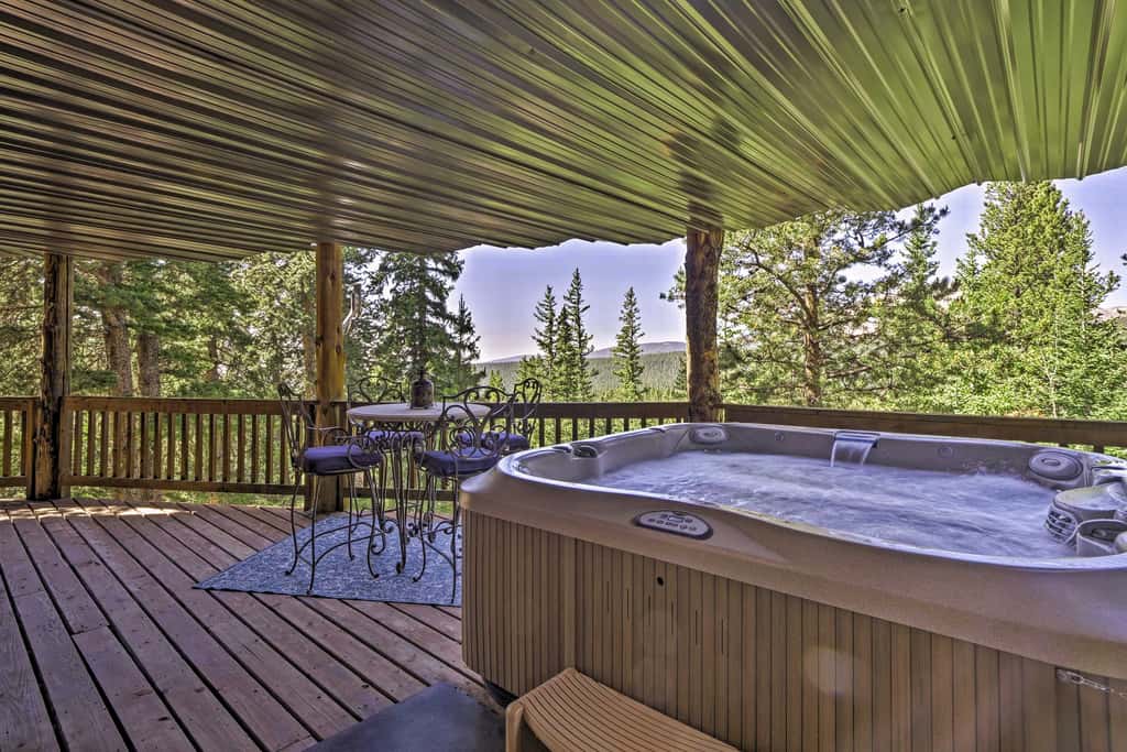 Spacious Fairplay Retreat w/ Hot Tub & Fire Pit!