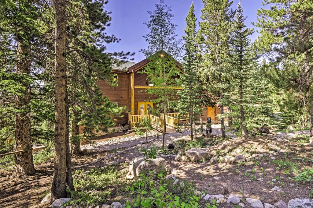 Spacious Fairplay Retreat w/ Hot Tub & Fire Pit!