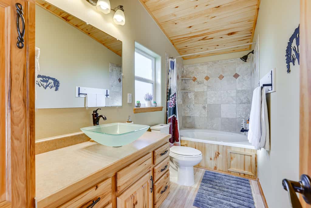 2023010592 Fairplay Home w/ Hot Tub & Fireplace!