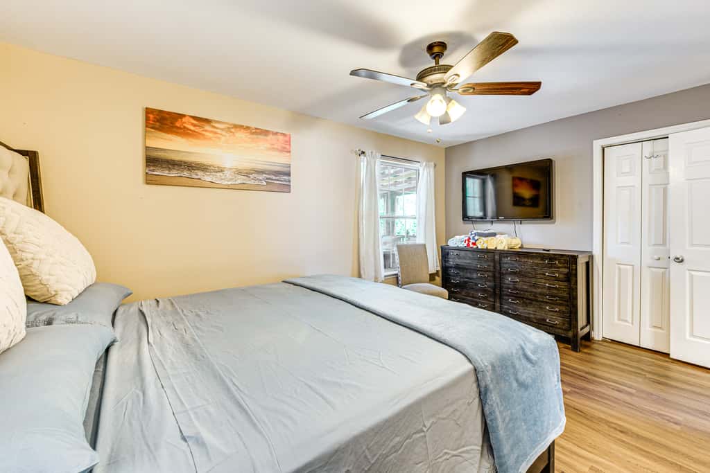4 Mi to FSU: Family Home w/ Pool & Yard 75-inch TV