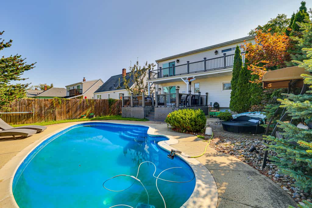 Near Yale & Winter Fun: New Haven Home w/ Hot Tub!