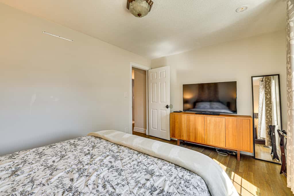 Near Yale & Winter Fun: New Haven Home w/ Hot Tub!