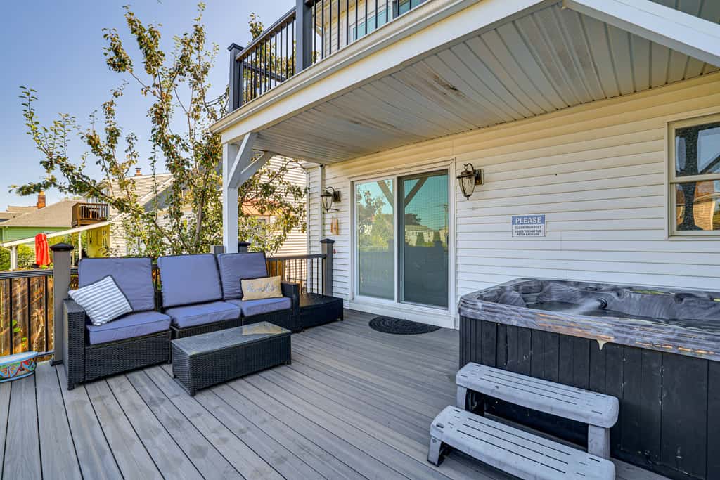 Near Yale & Winter Fun: New Haven Home w/ Hot Tub!