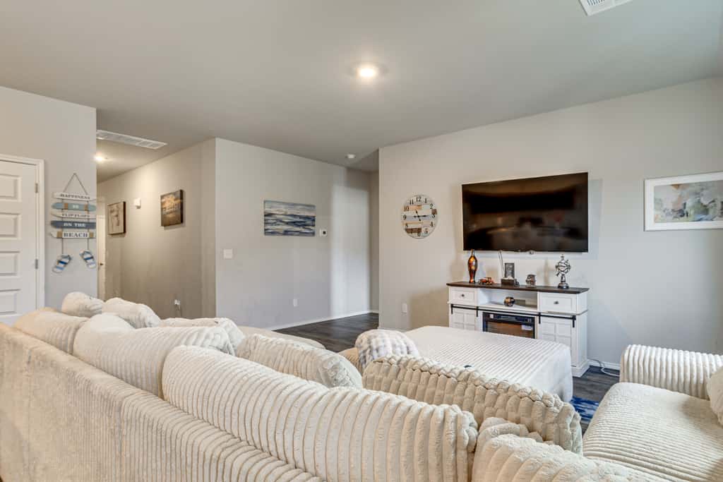 Families w/ Pets Welcome! Home 22 Mi to Dtwn OKC