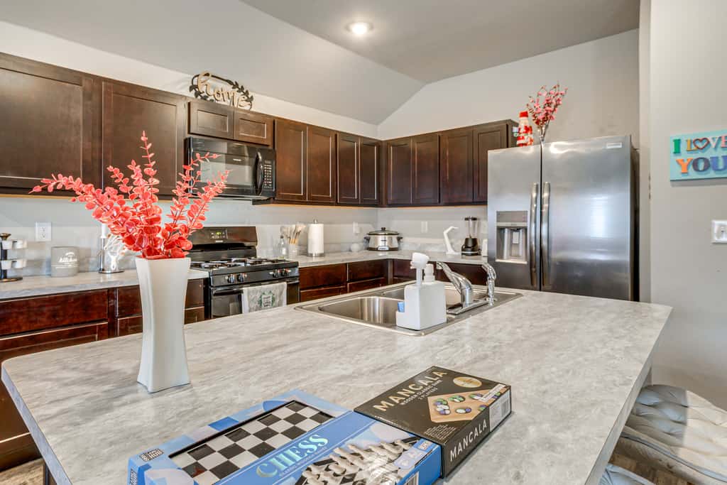Families w/ Pets Welcome! Home 22 Mi to Dtwn OKC