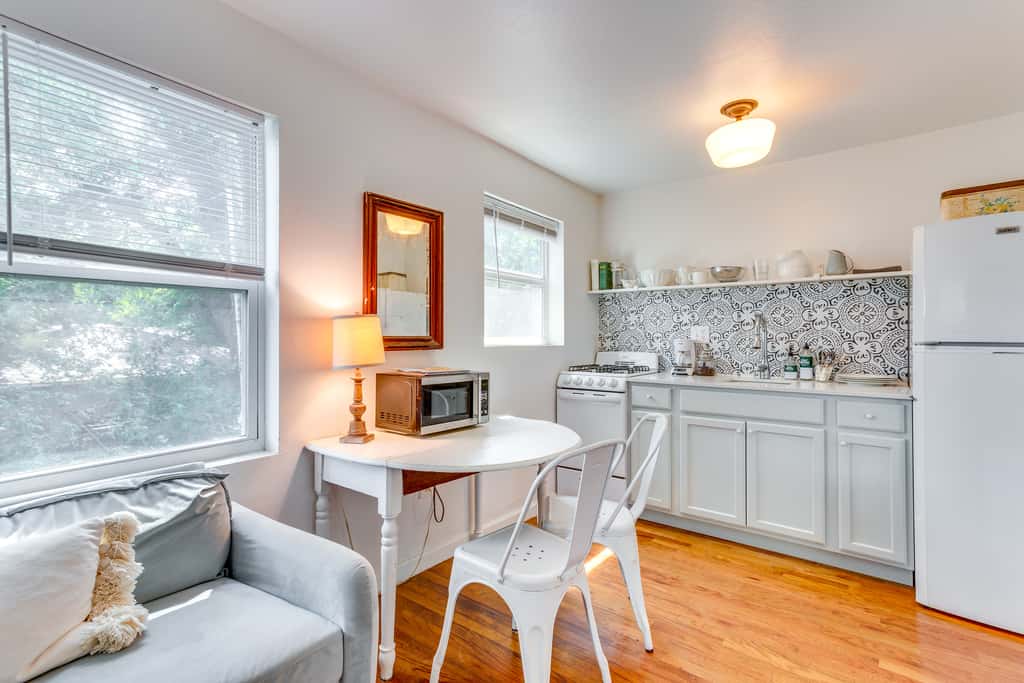 Cozy Studio in Heart of OKC Plaza District!