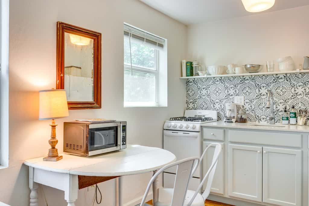Cozy Studio in Heart of OKC Plaza District!