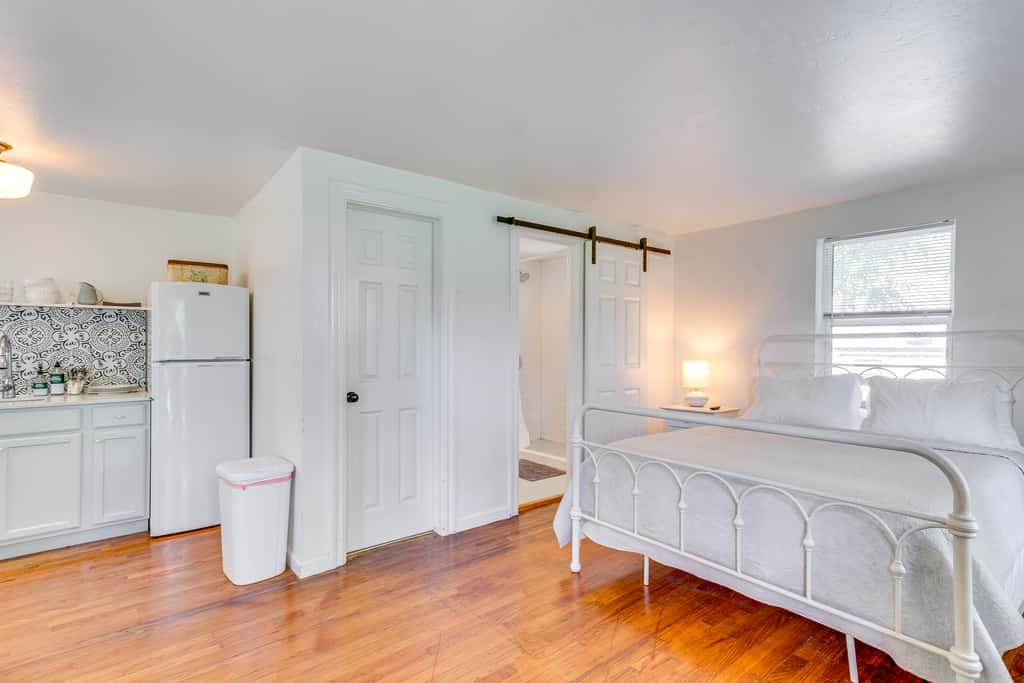 Cozy Studio in Heart of OKC Plaza District!