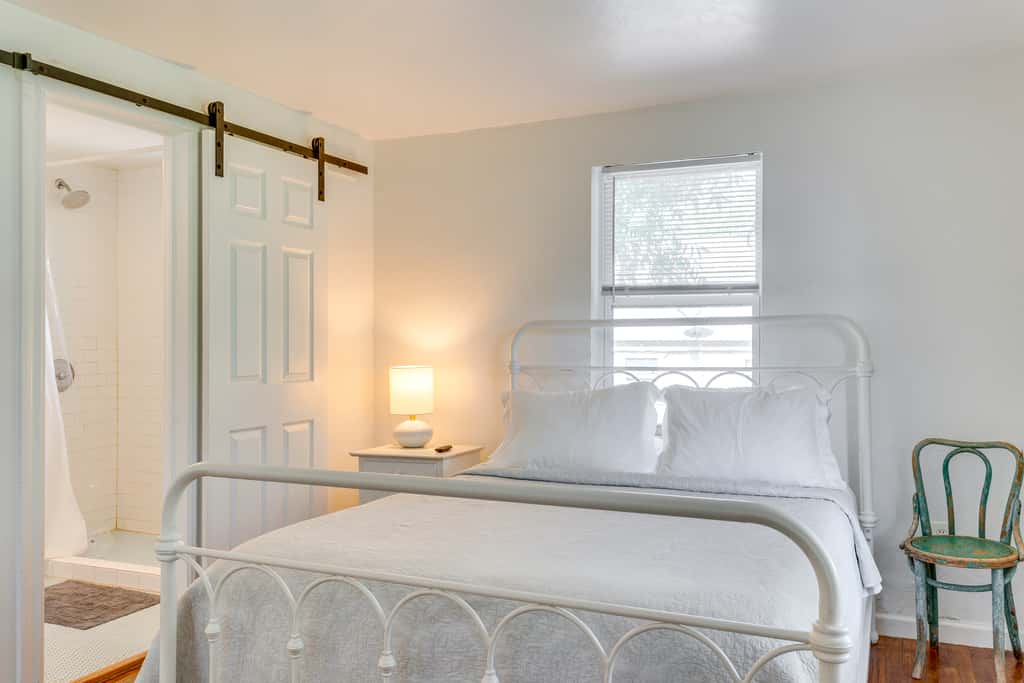 Cozy Studio in Heart of OKC Plaza District!