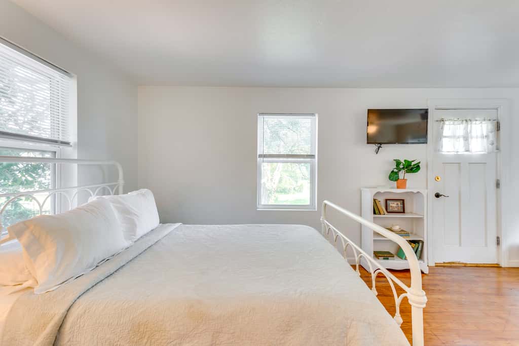 Cozy Studio in Heart of OKC Plaza District!