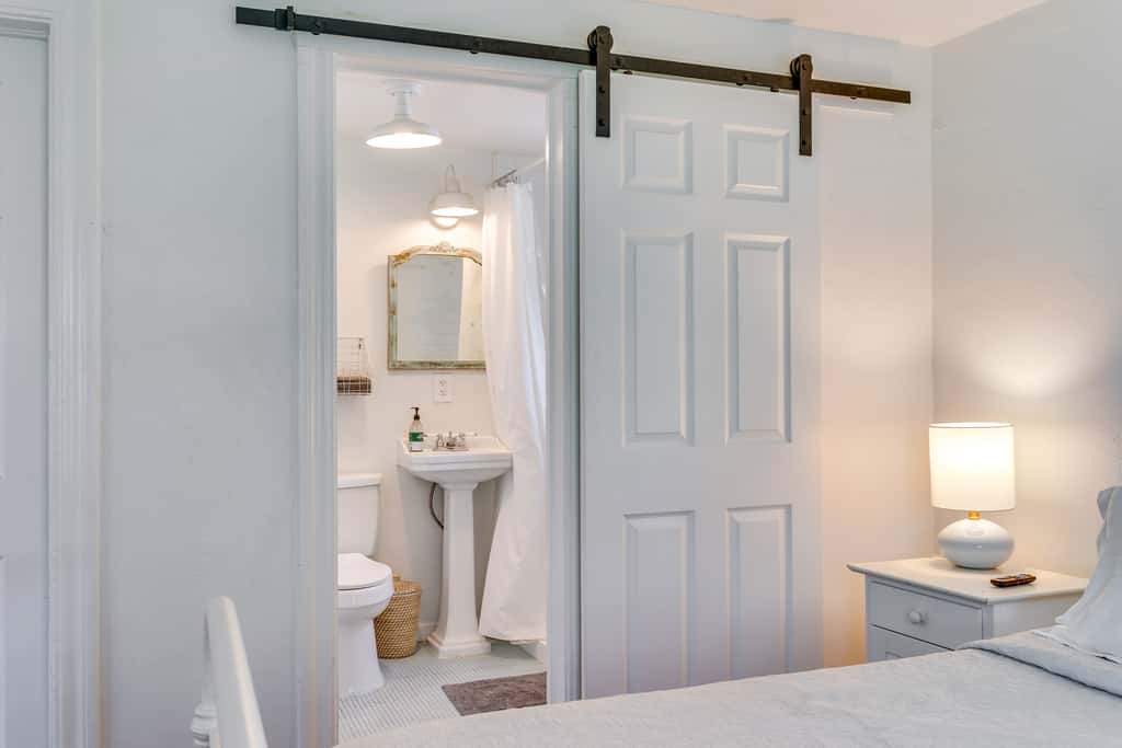 Cozy Studio in Heart of OKC Plaza District!