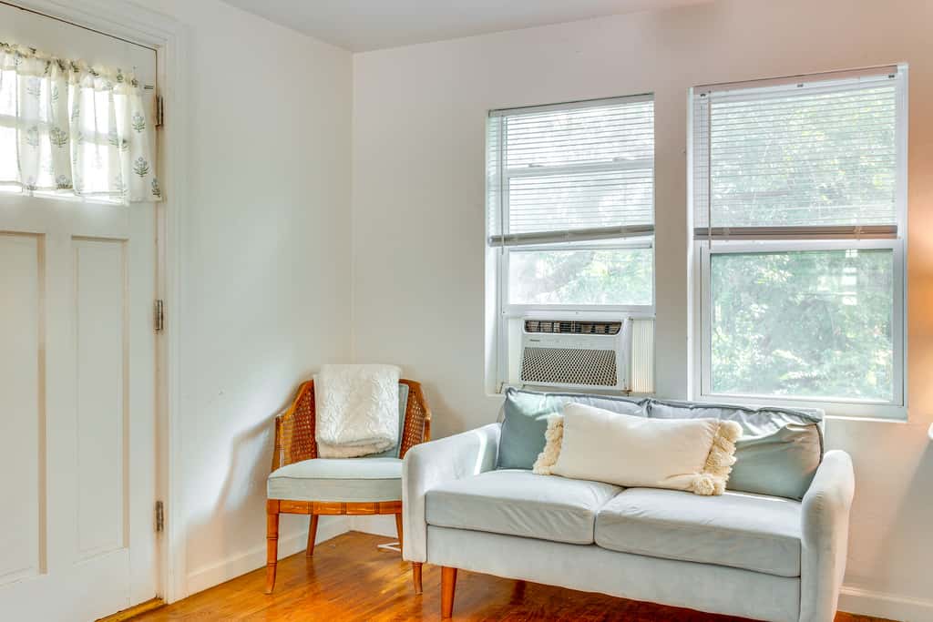 Cozy Studio in Heart of OKC Plaza District!