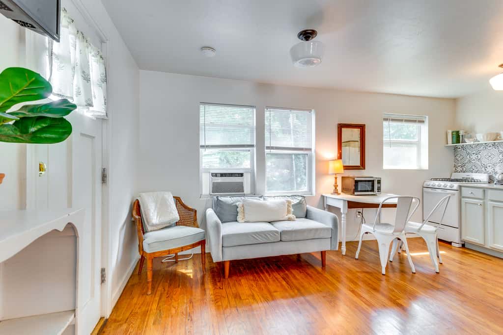 Cozy Studio in Heart of OKC Plaza District!